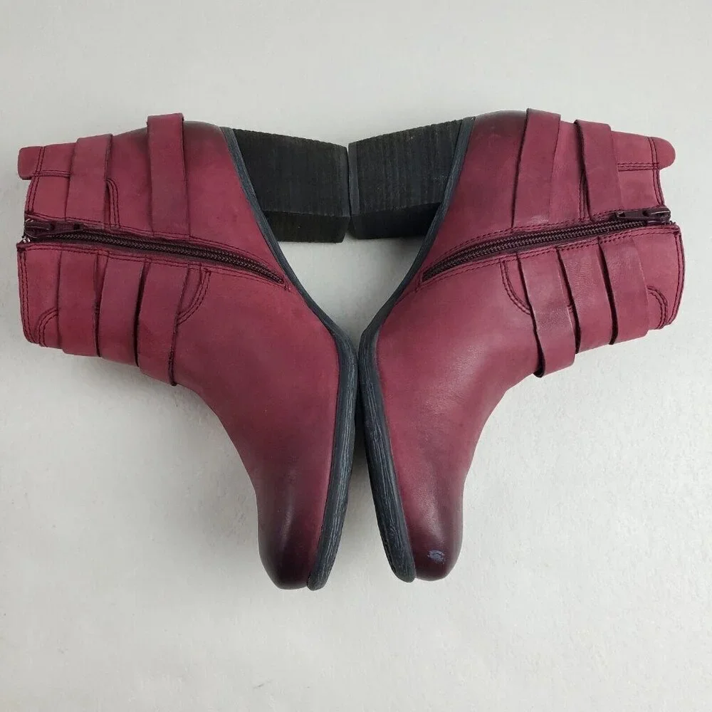 Josef Seibel Britney Moto Boot Womens 8-8.5 39 Red Leather Side Zip Heeled Ankle